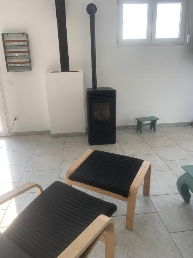 Aux Fines Bulles Gite Et Chambres D Hotes Neuve-Maison Exterior photo